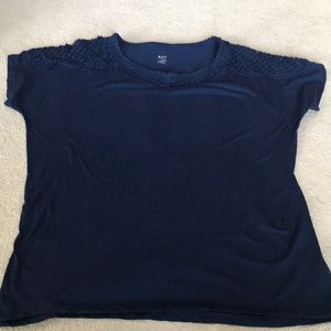 Casual navy top